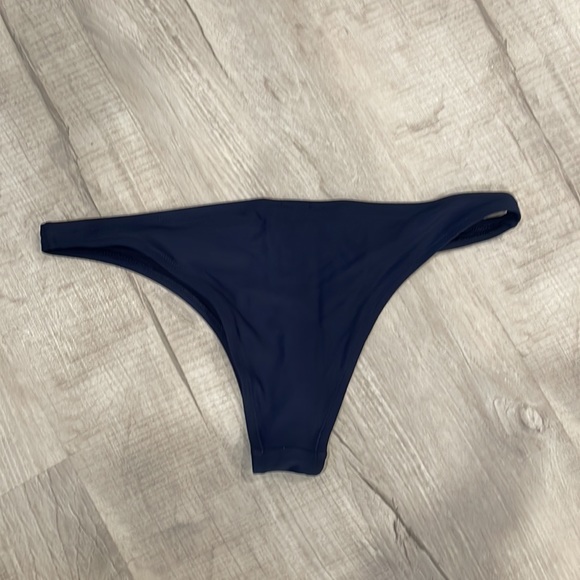 AERIE - VERY CHEEKY - BIKINI BOTTOM - NAVY - MEDIUM - Picture 2 of 2